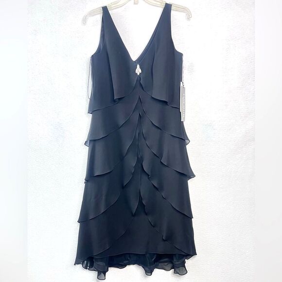 Daymor Couture Dresses & Skirts - Vtge Daymor Womens 100% silk Black Elegant V neck Ruffle Layered Dress Sz 4 Maxi